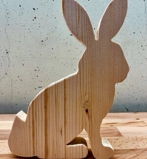 Hase sitzend